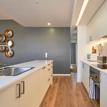 Marques Pombal Apartment