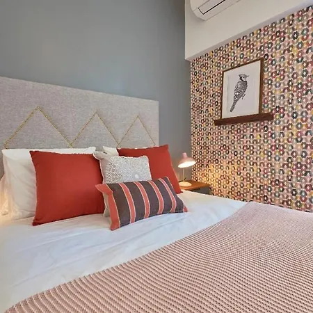 Marques Pombal Apartment