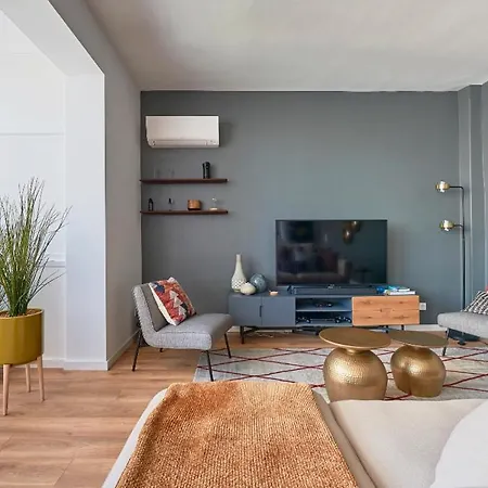 Marques Pombal Apartment